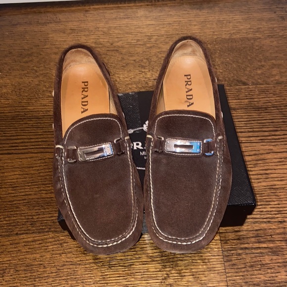AUTHENTIC Prada Mens brown suede driving shoes with silver buckle. - Picture 2 of 8